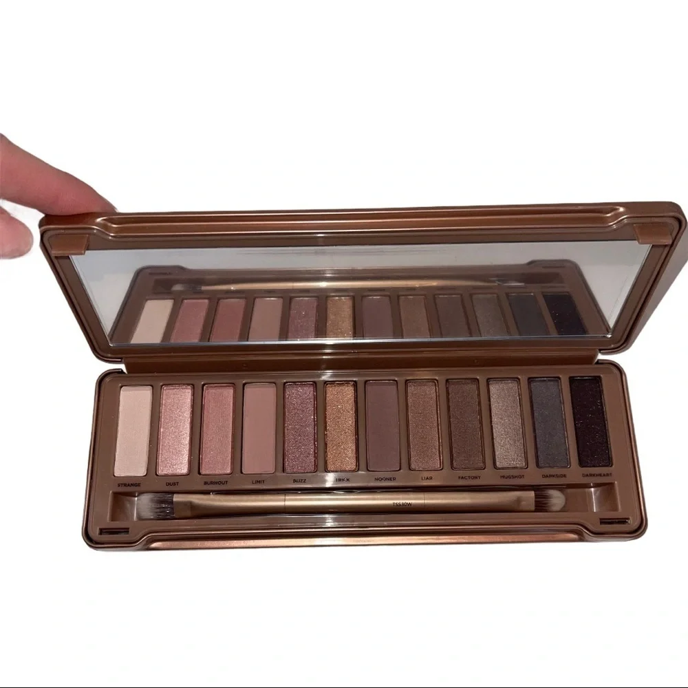 URBAN DECAY Naked3 12 Color Eyeshadow Palette with Double-Sided Brush NWT